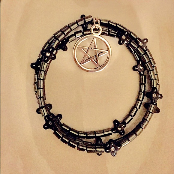 Qty. 2 bracelets Hematite star charm, pentagram, wire wrap & faceted stretch - Picture 2 of 3